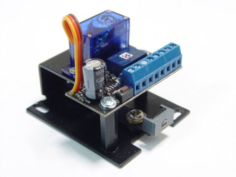 Actionare servo macaze